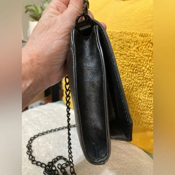 EUC - Rebecca Minkoff leather quilted crossbody purse with black/gold dust bag - Picture 6 of 16